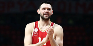 Παπανικοάου Ολυμπαικός.jpg