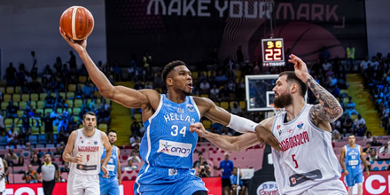 Με την ταυτότητα στο στόμα