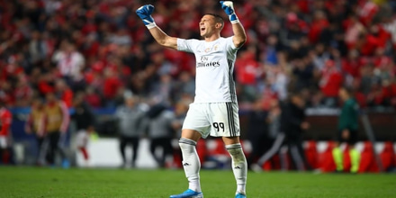 Μπενφίκα: «Πόκερ» με Άγιαξ για Βλαχοδήμο 